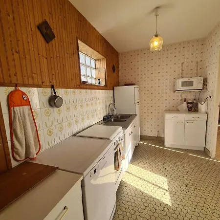 Holiday home Maison Confort Proche Avec Jardin, Wifi Et Equipements Pratiques - Fr-1-224c-144